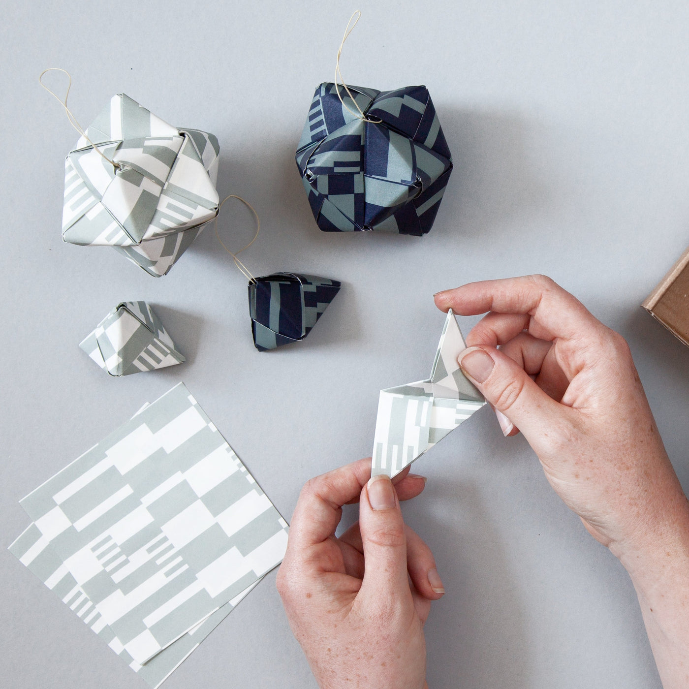 Ola Studio Origami Decoration Kit Anni Print - Radical GivingOla Studio Origami Decoration Kit Anni Print - Radical Giving